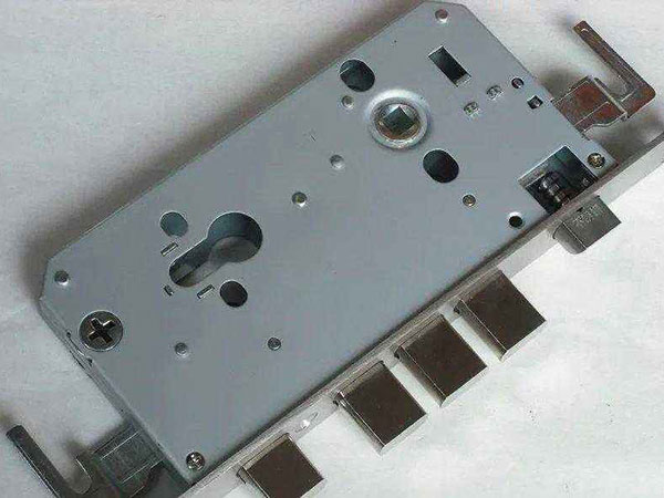 米林24小时上门开锁公司