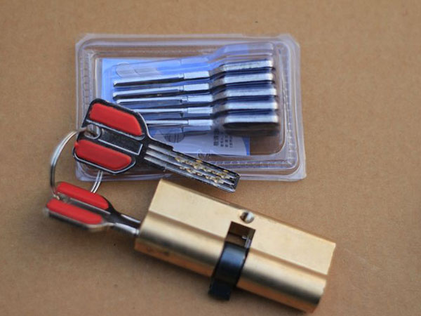 米林24小时上门开锁公司